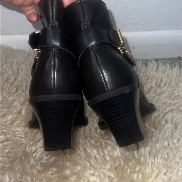 Dolce Vita Volli Black Leather Buckle Pointed Toe Booties - Picture 8 of 10